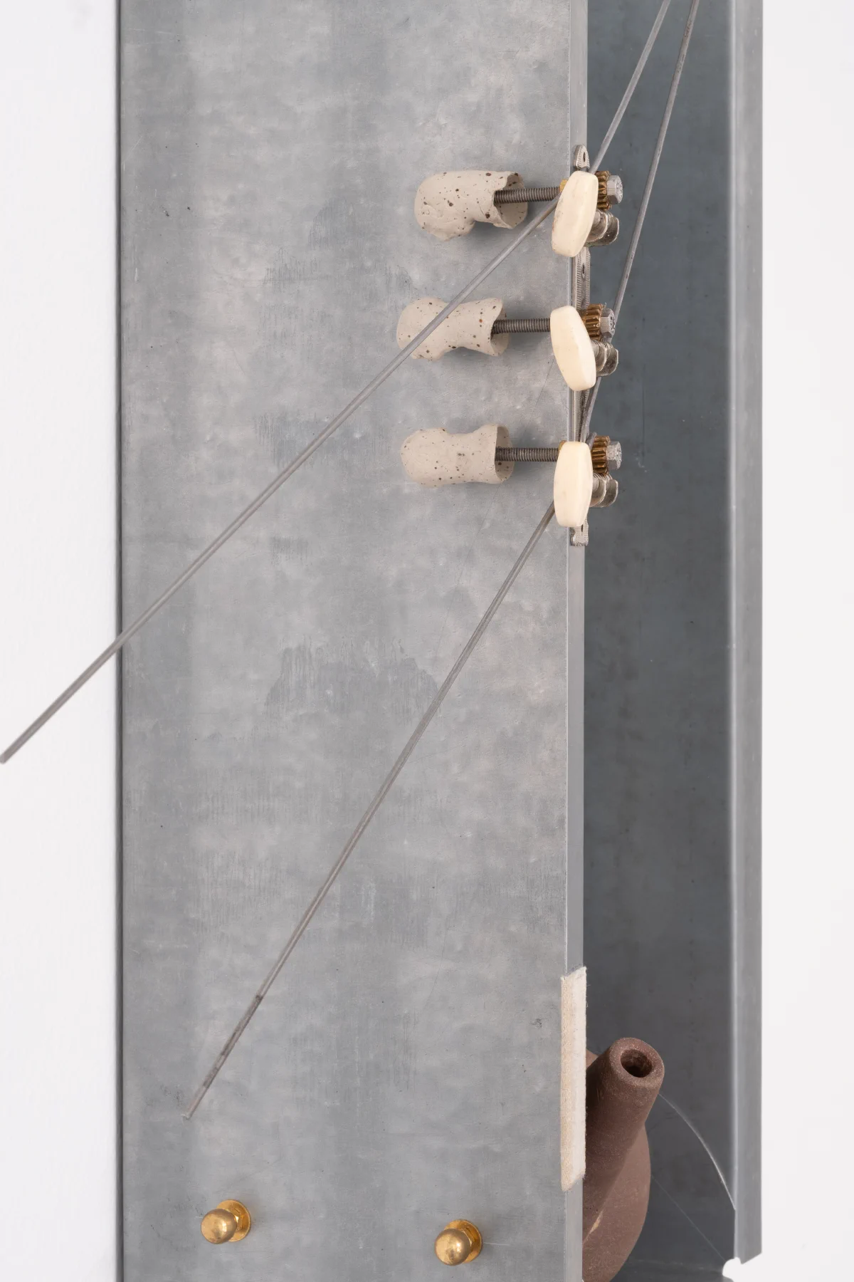 Tin man's pressure, detalj 1